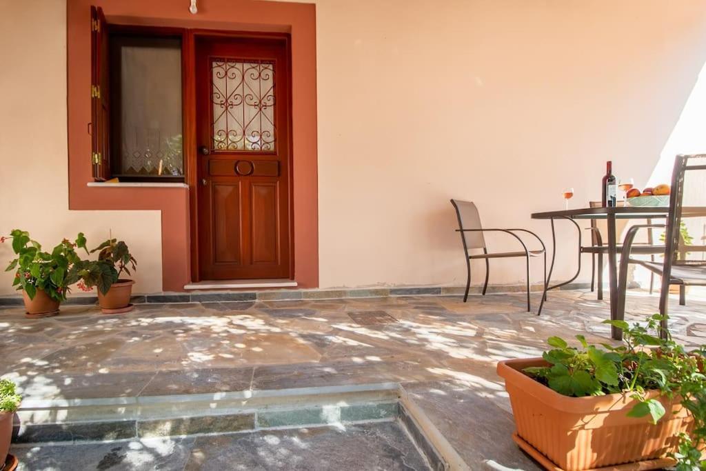 Helen'S Home Milina Bagian luar foto